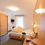 Albergo Canazei 3*