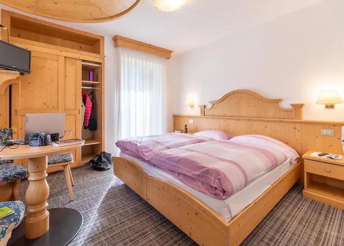 Nocleg ze śniadaniem Albergo Canazei