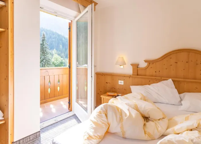 Albergo Canazei Nocleg ze śniadaniem Canazei