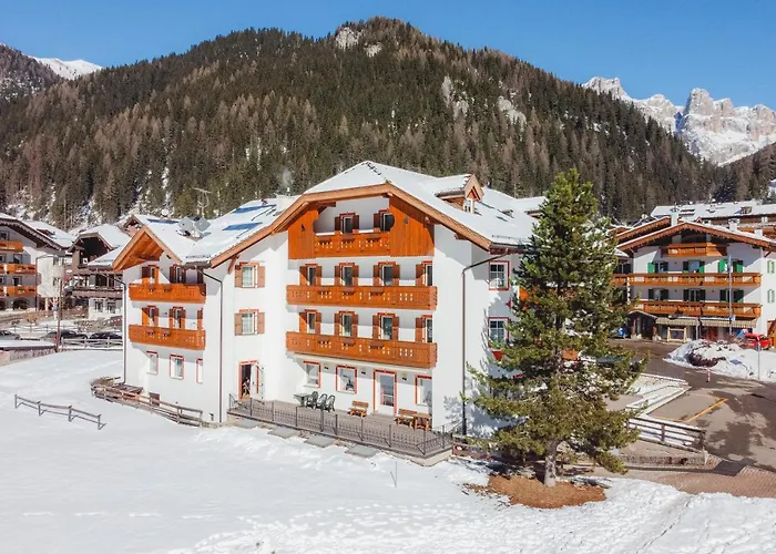 Albergo Canazei Nocleg ze śniadaniem Canazei